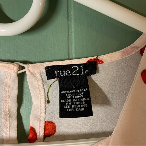 Cherry Blouse - Picture 2 of 4